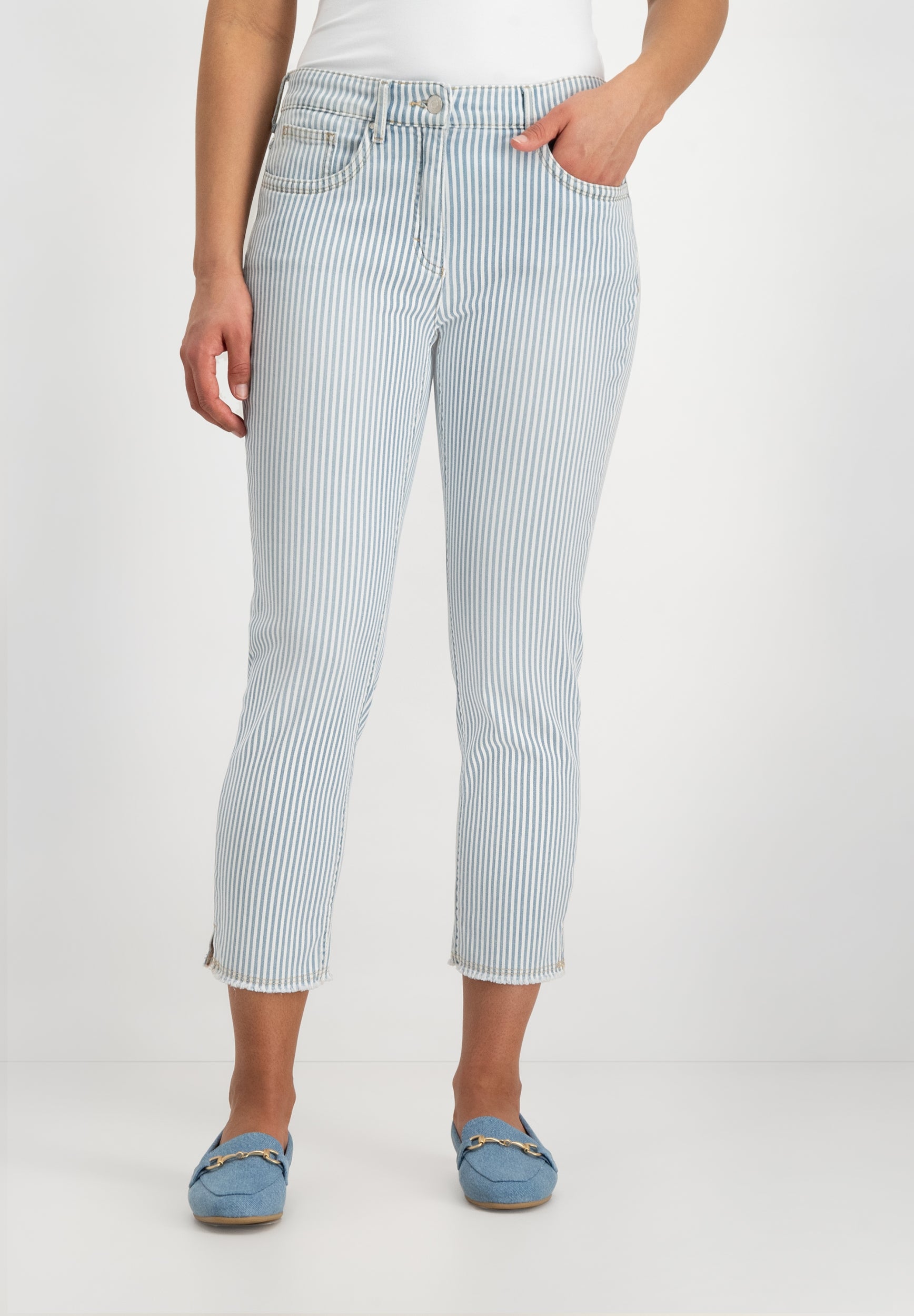Sarah Slim 7/8 Jeans | Light Blue