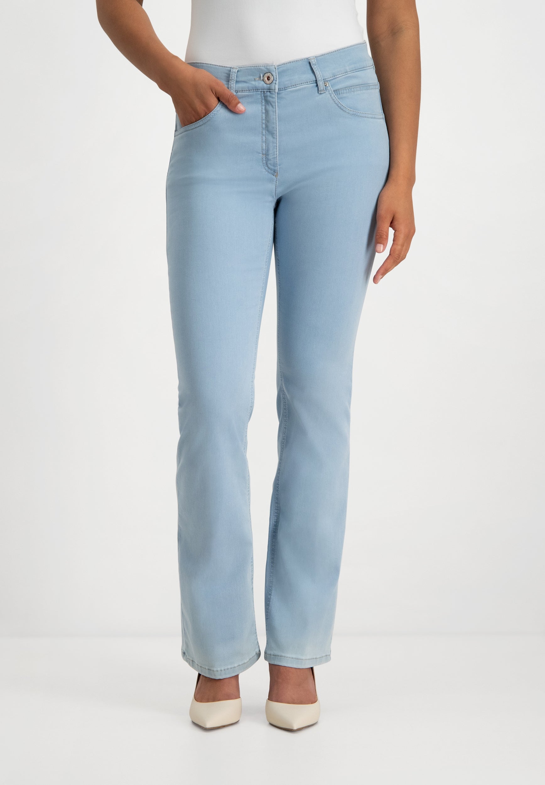 Twigie Shape-On Bootcut Jeans | Bleach