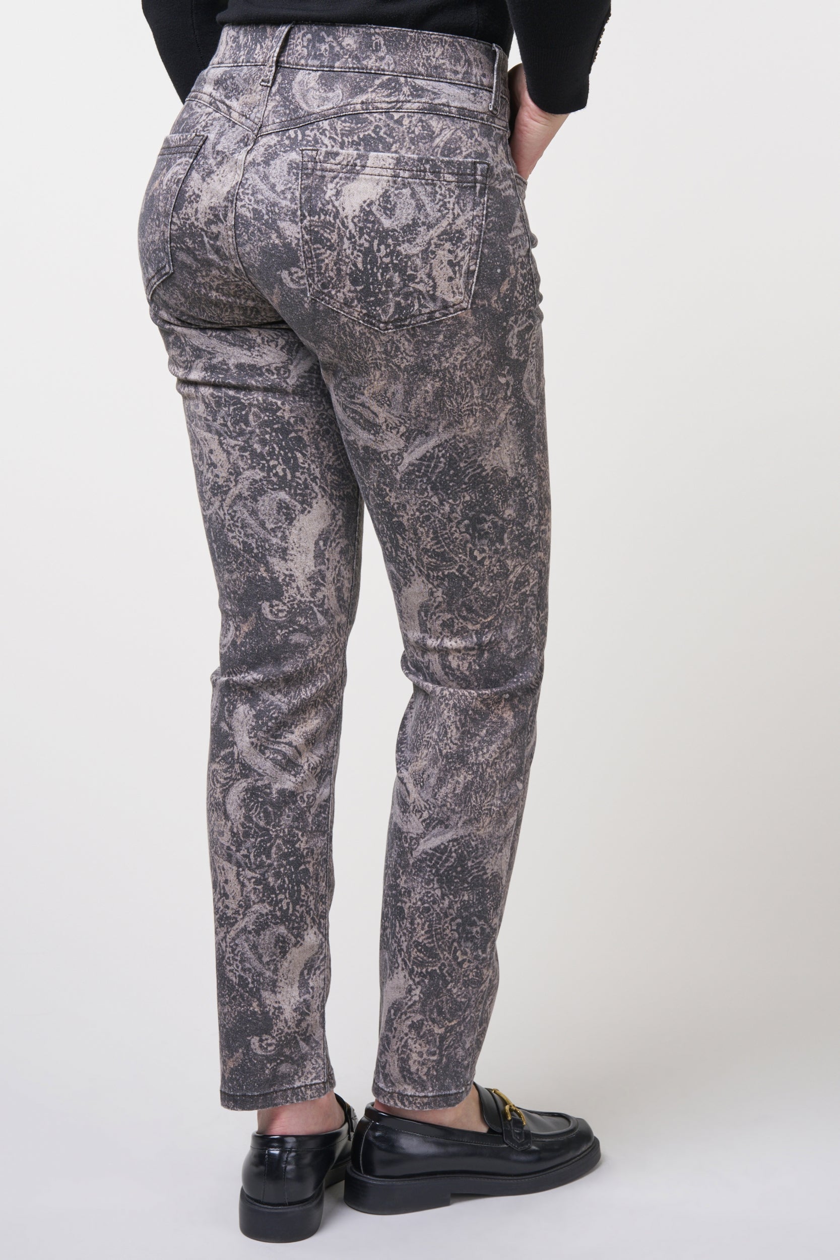 Twigie Shape-On Straight Jeans | Paisley Print Pants ZRS