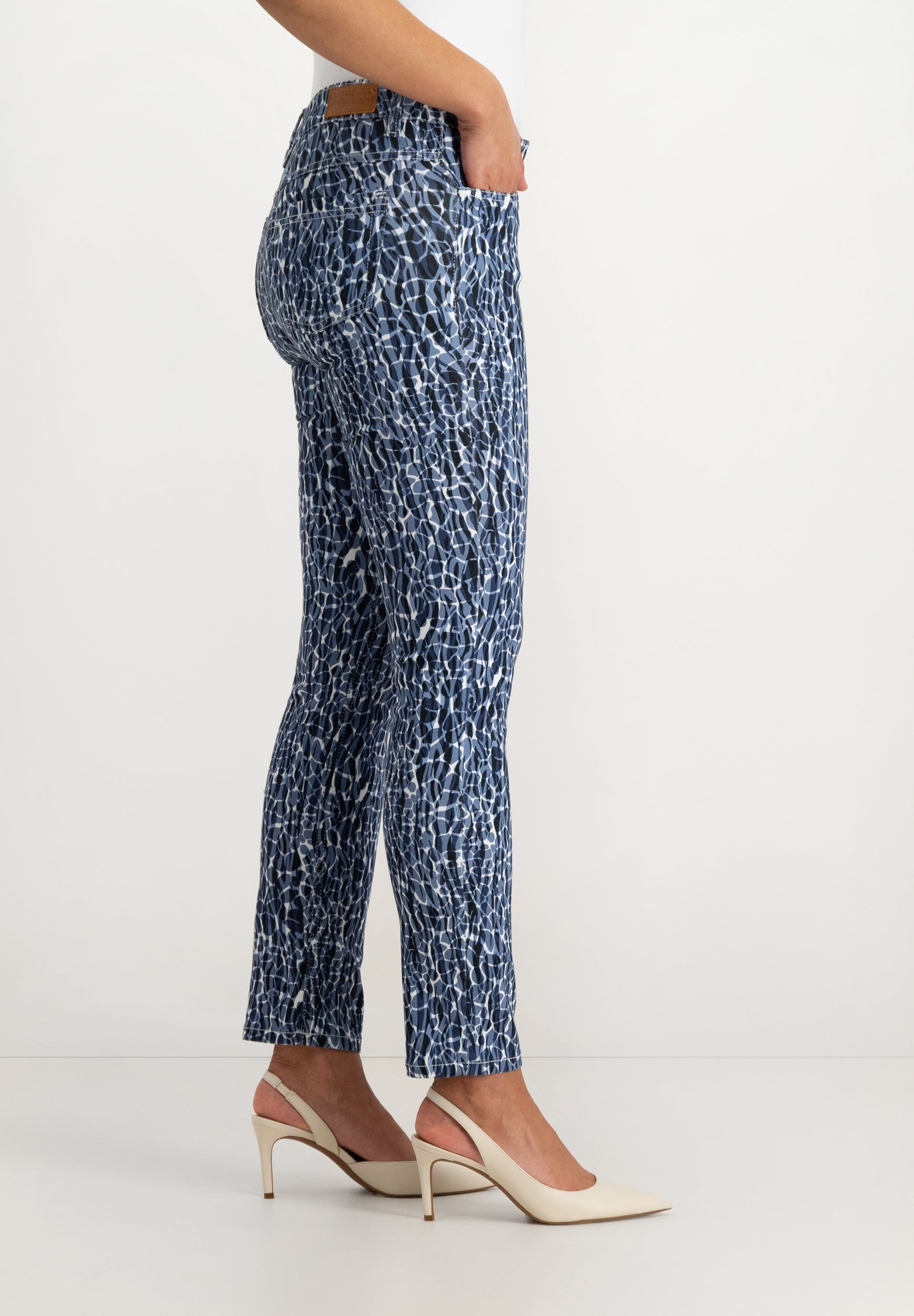 Twigie Shape-On Straight Jeans | Stone Blue