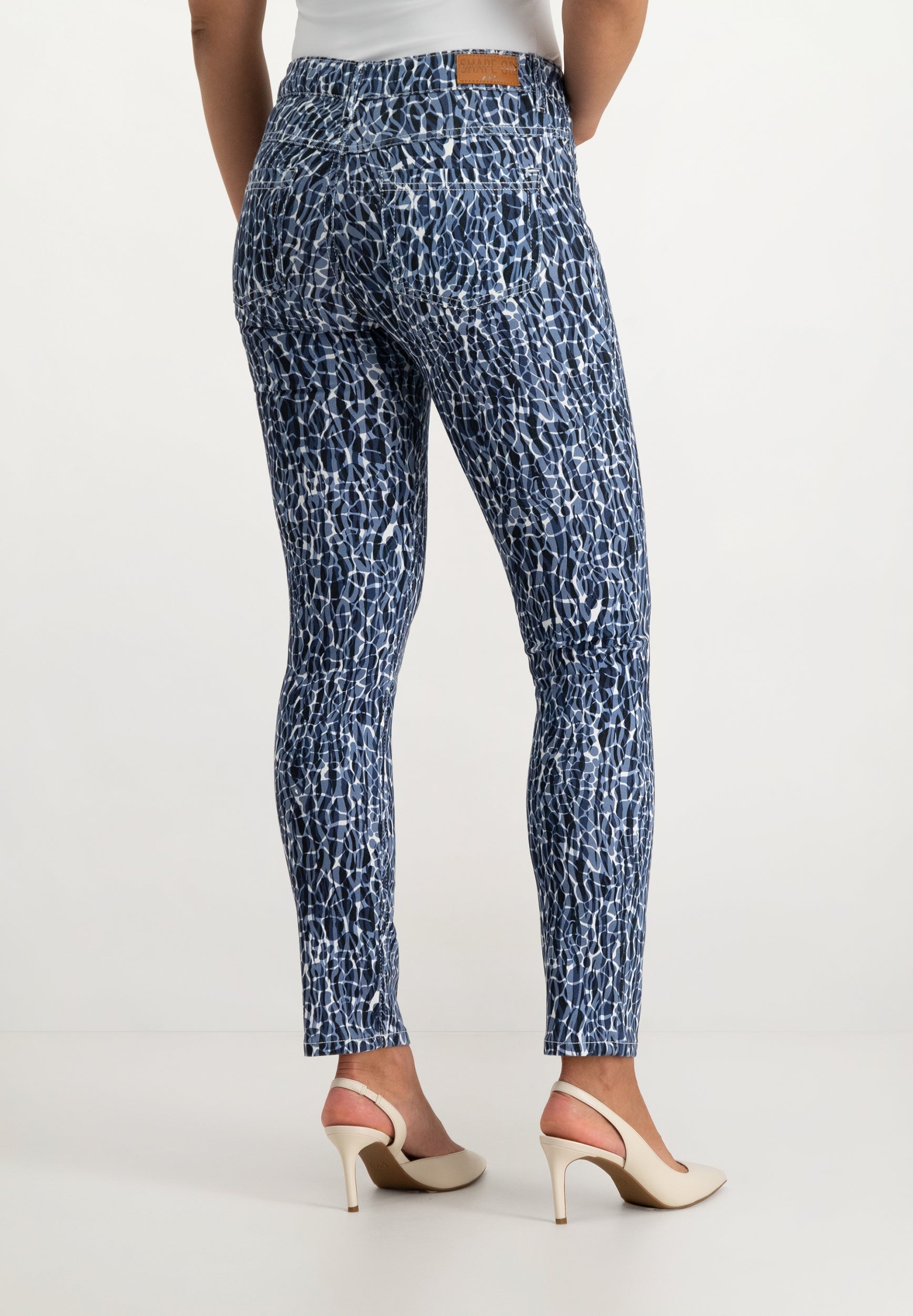 Twigie Shape-On Straight Jeans | Stone Blue