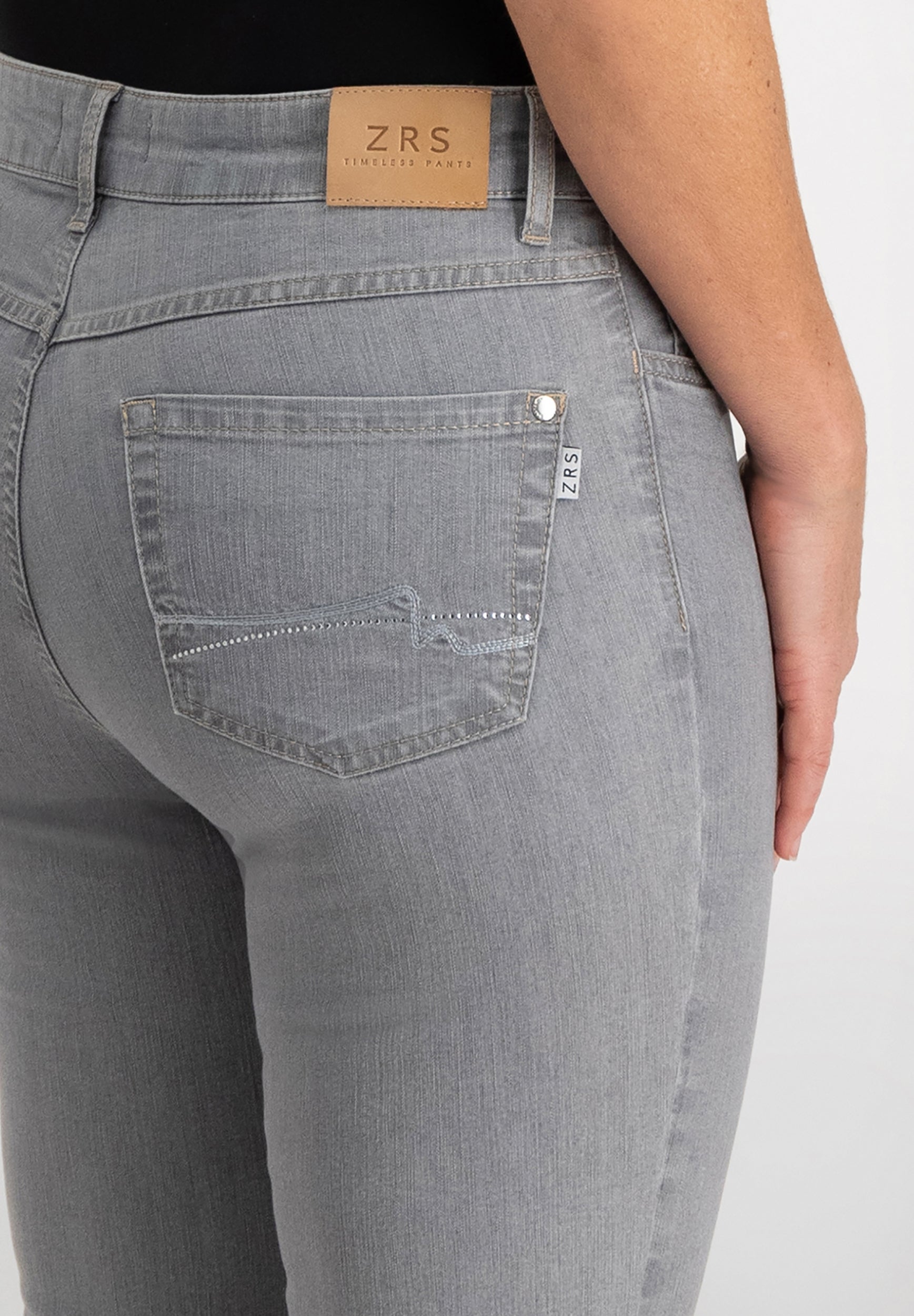 Kora Denim Classics Straight Jeans | Light Grey