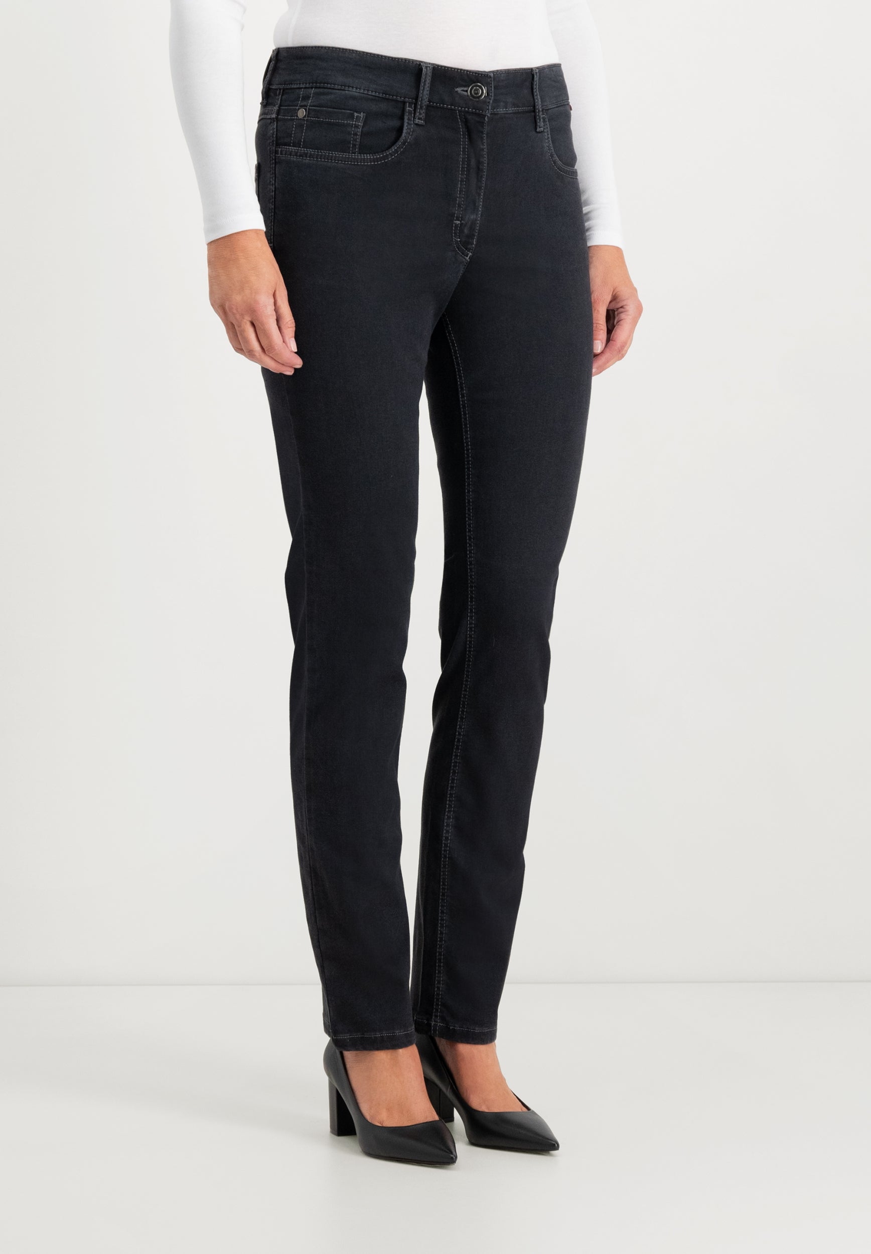 Kora Thermo Denim Straight Jeans | Black Black Pants ZRS