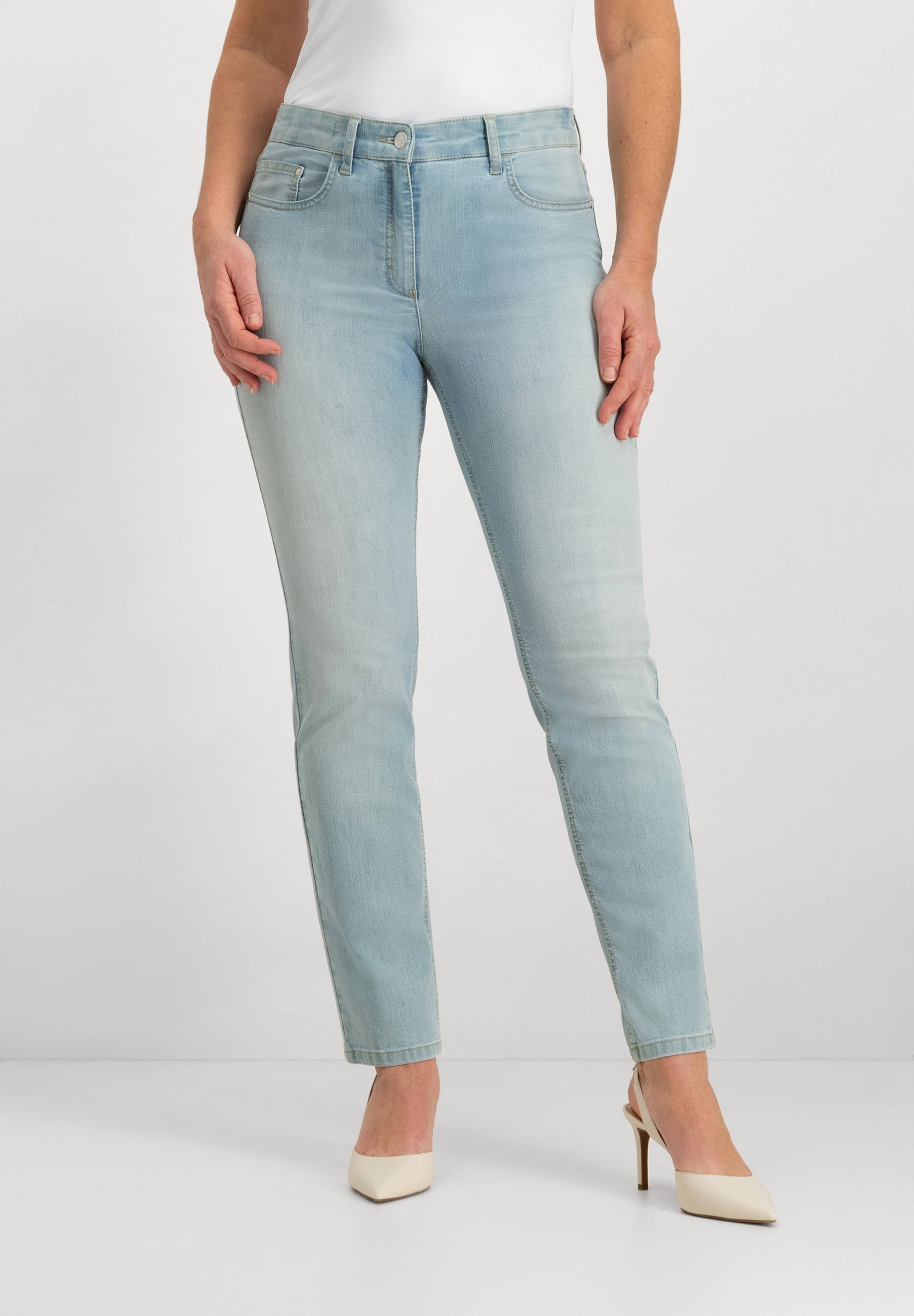 Kora Denim Classics Straight Jeans | Bleach