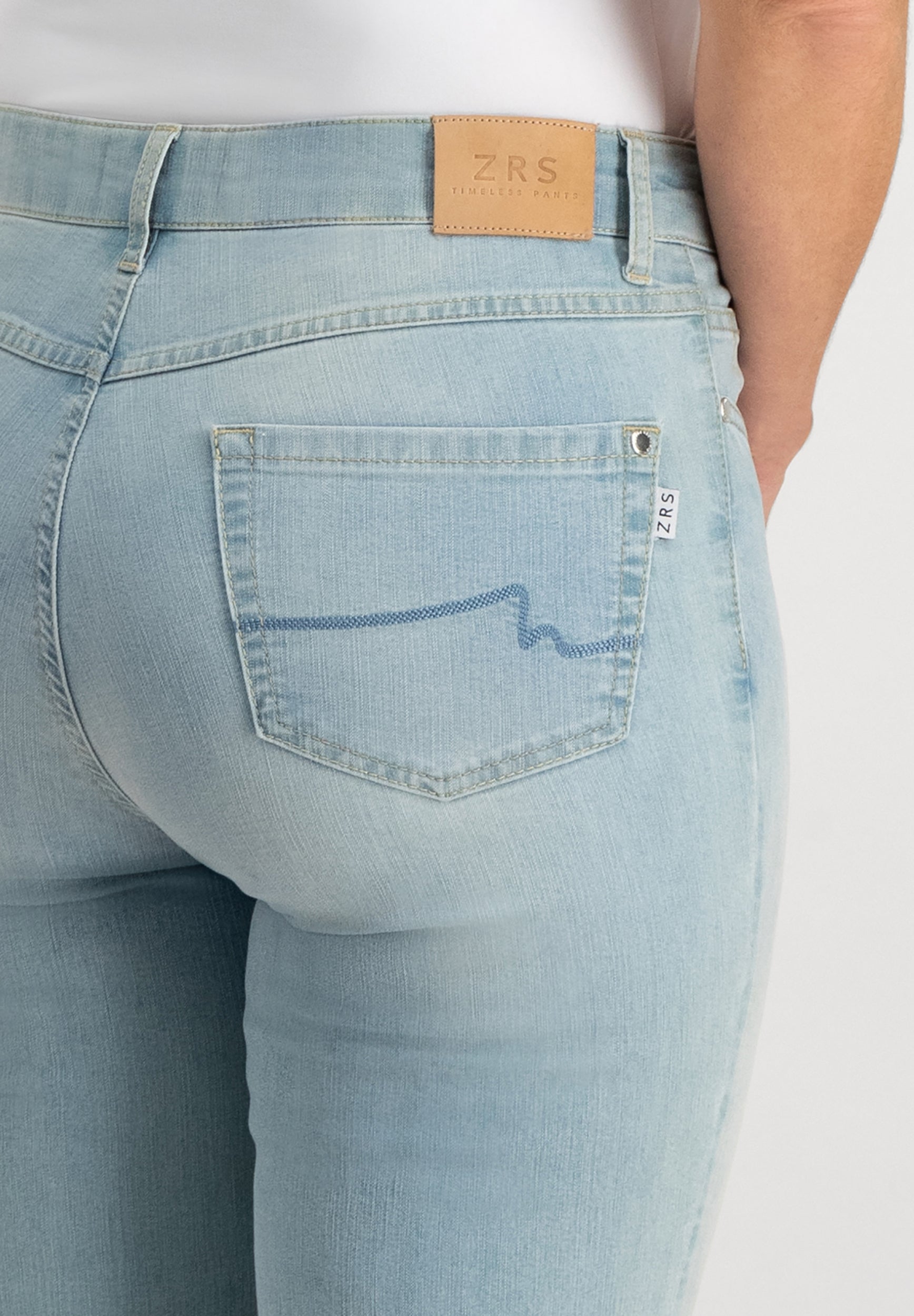 Kora Denim Classics Straight Jeans | Bleach