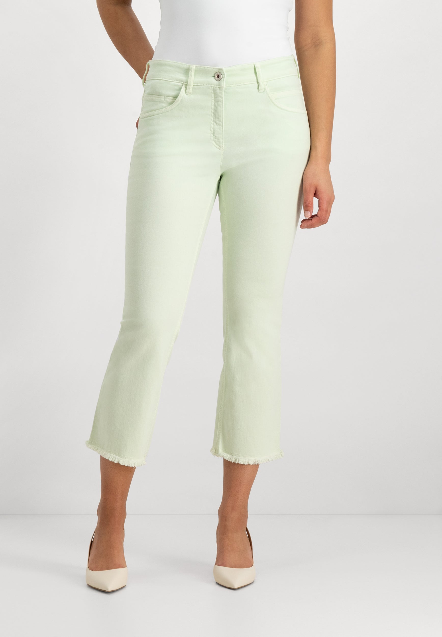 Twigie Shape-On 7/8 Bootcut Jeans | Pistacchio